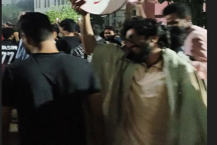 Hunger strike continues at Jamia over demand for student union elections; hopes rise following reports that demands might be met.