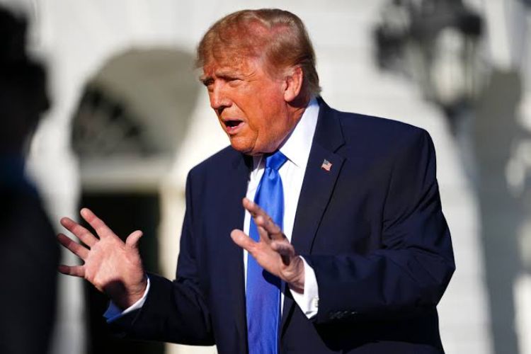 Trump defends White House renovations after Obama's 'cheesecake factory' comment