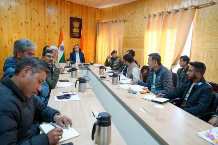 Panchayat and Municipal elections in Ladakh on November 21, Chief Secretary reviews preparations