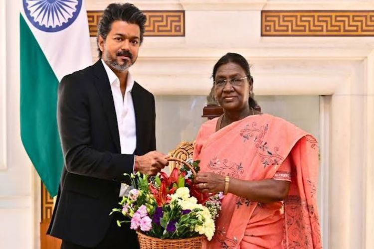 Delhi Chief Minister meets President Murmu