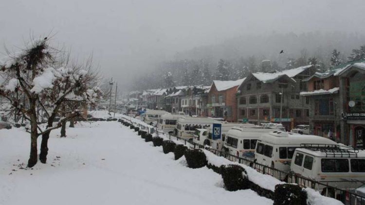 जम्मू-श्रीनगर हाईवे बंद रहा 