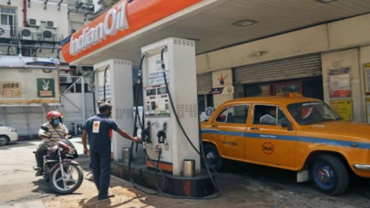 मुंबई में पेट्रोल 96 रुपये लीटर,  नौवें दिन बढ़े डीजल के भी दाम