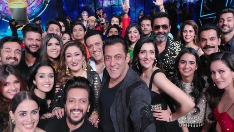 Salman khan mega selfie