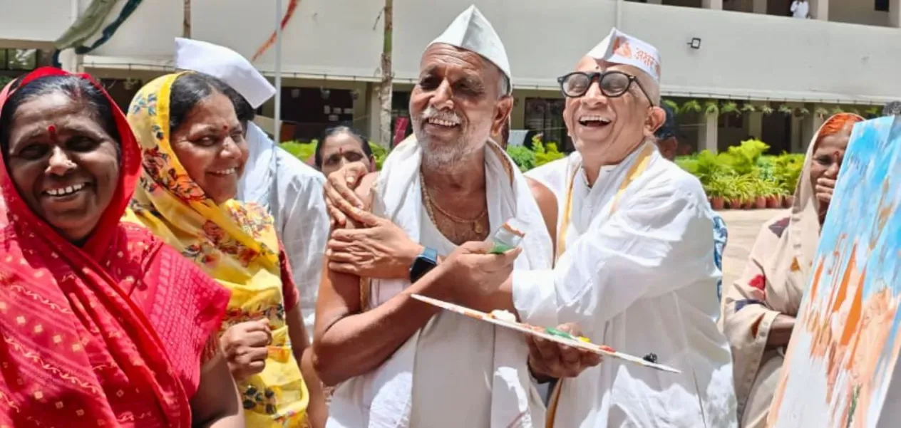 Zaheer Mirza: Evoking devotion through colors in the Wari
