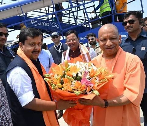 BJP President Nitin Naveen receives grand welcome on his arrival in Meerut, with bulldozers showering flowers