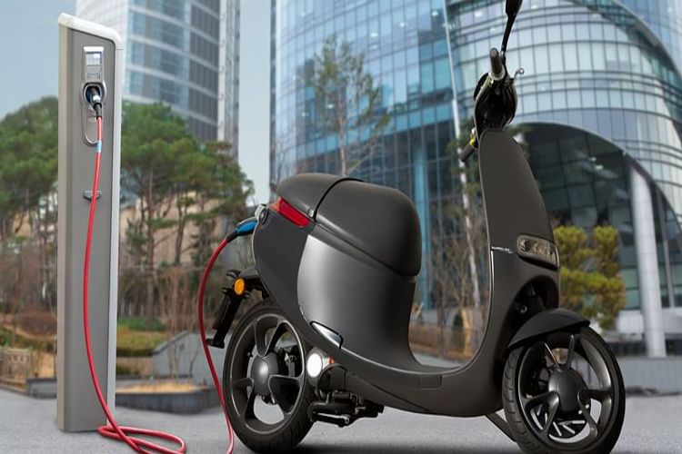 Electric vehicle sales surge 74% to record 3.33 lakh units in September: FADA